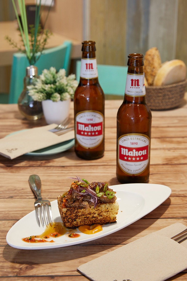 EN ABRIL, COMPARTE NUESTROS COMBOS DE PLATO + 2 TERCIOS DE MAHOU